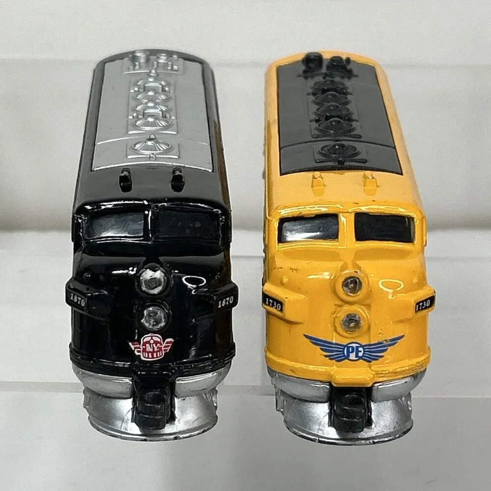 Diecast Pacific Express 1730 & New York Central Train Pullback Model 7